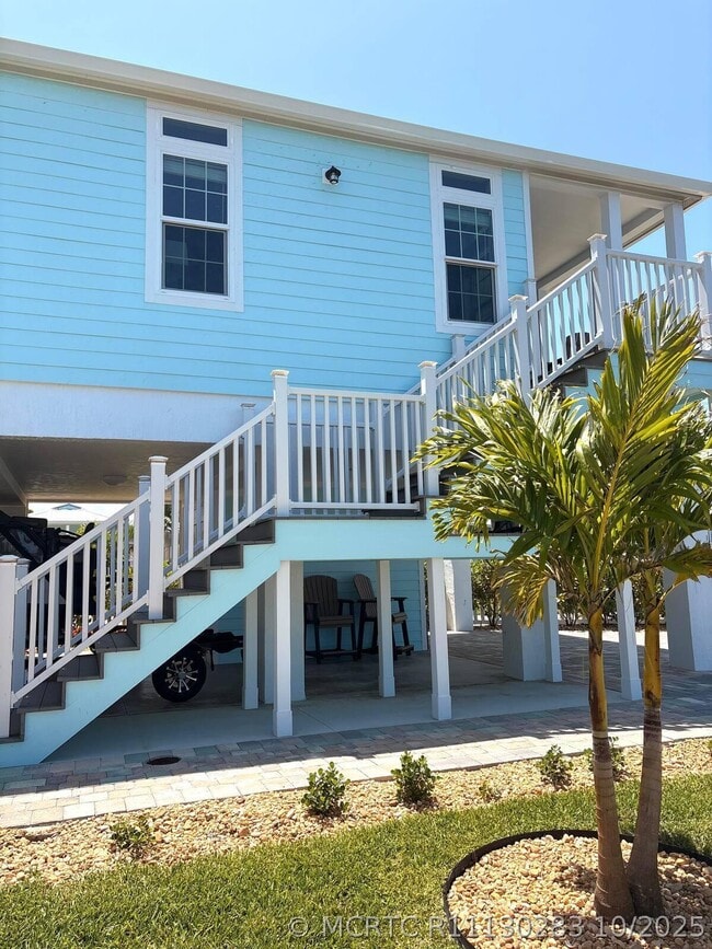 Photo - 453 NE Indian River Dr
