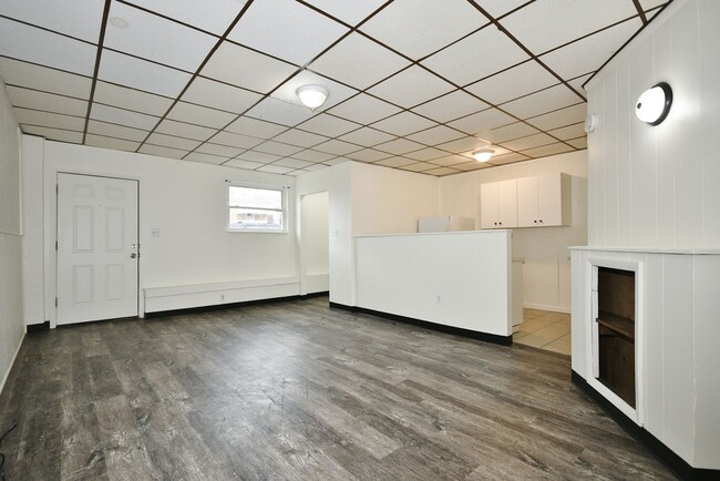 Photo - 2040 Brownsville Rd