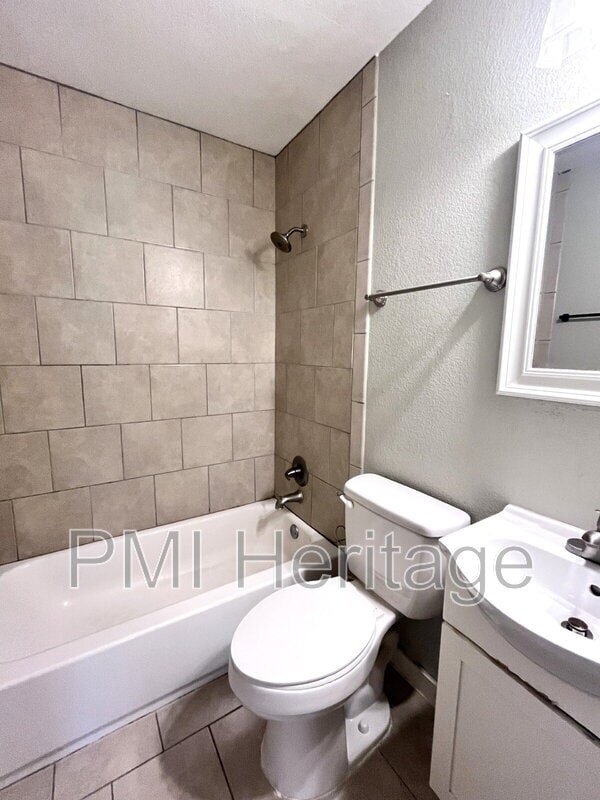 Photo - 103 M.L.K. Jr Blvd Unidad Apt 2