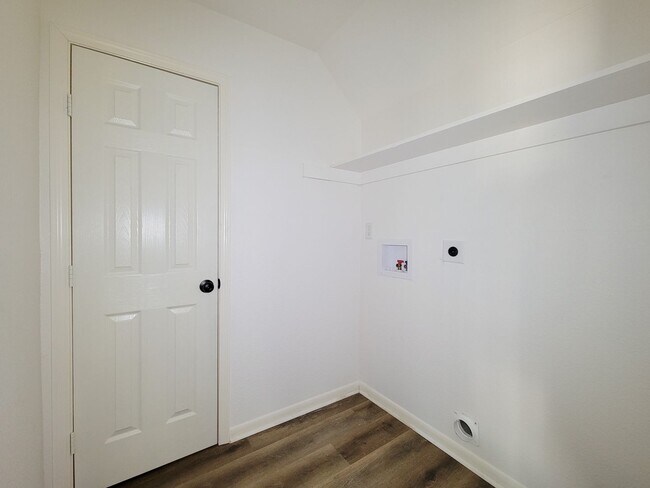 Photo - Highly desired neighborhood and vast yard ...