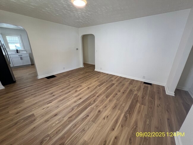 Photo - 2015 S Hackley St