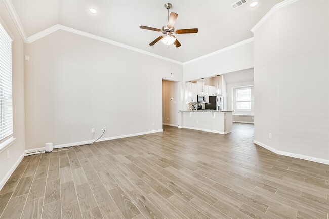 Building Photo - 6330 Lemon Balm Ln Rental