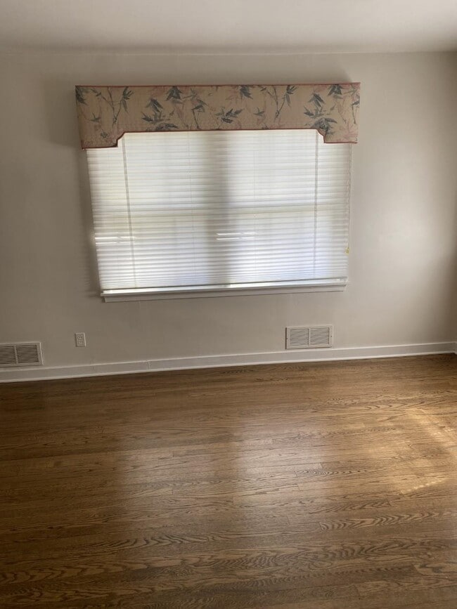 Photo - 530 E Passaic Ave