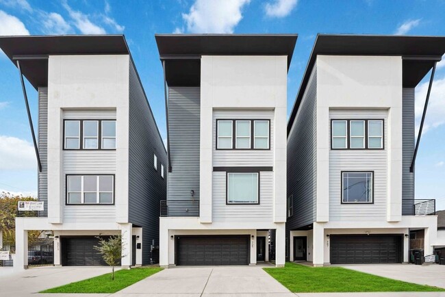 Building Photo - 705 Gregg St