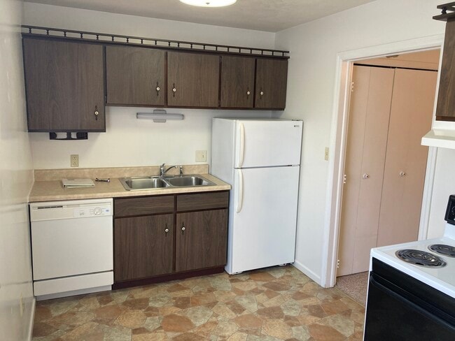 Photo - 2275 N Cable Rd Unit #8