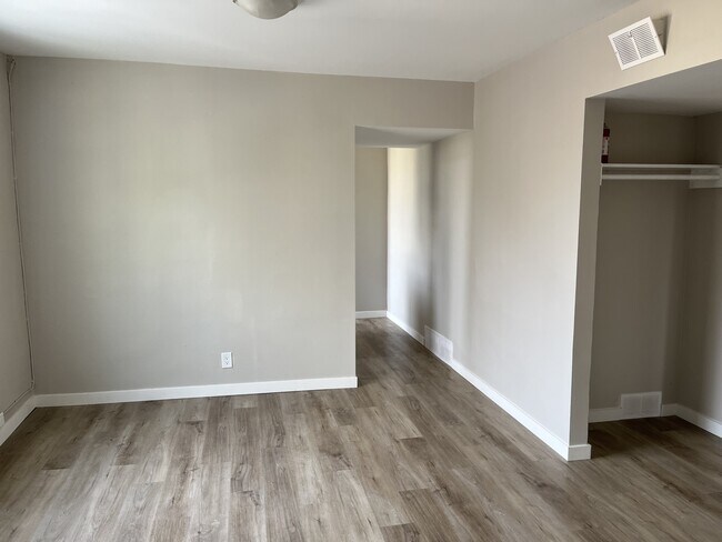 Photo - 203 Yale Ave E Unit 3