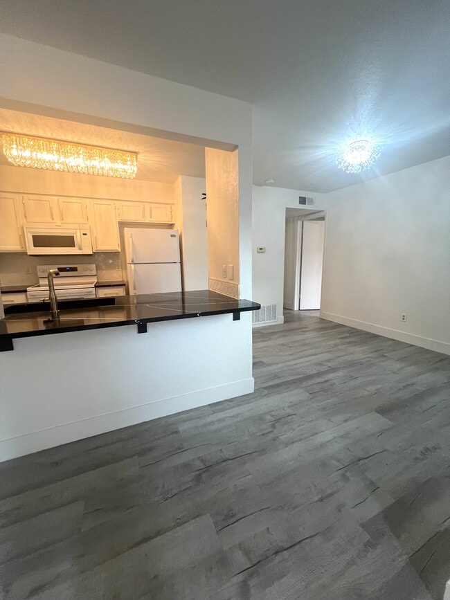 Photo - 3000 Chautauqua Ave