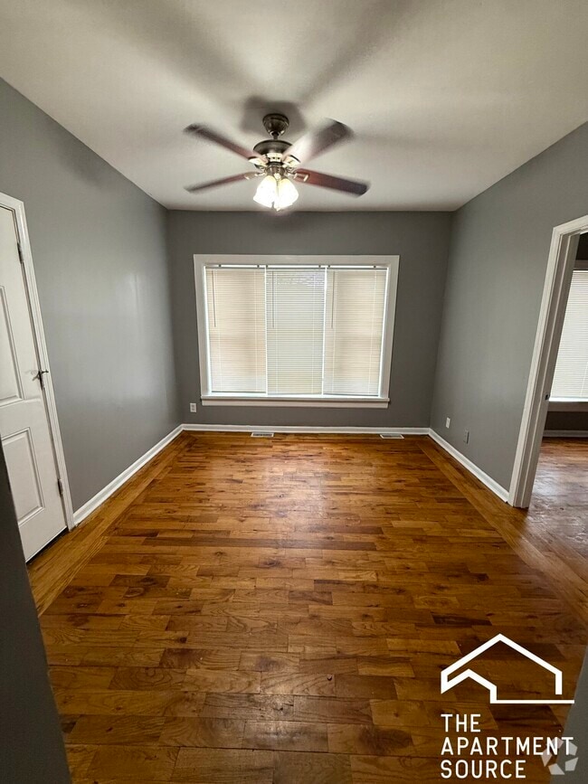 Building Photo - 417 S Karlov Ave Unit 1N Rental