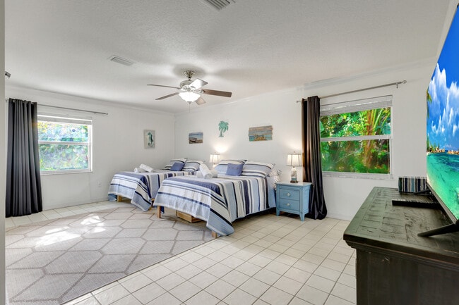 Photo - 1505 Coral Ave