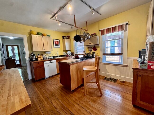 Photo - 88 Yorktown St Unit 2