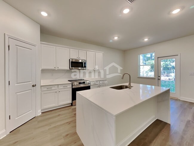 Photo - 850 Jubilation St