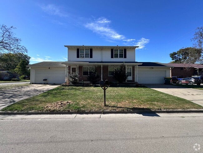 Building Photo - Reserve Street Duplex Unit 204 Rental