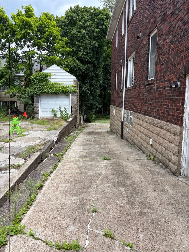 Photo - 5718 Munhall Rd Unit 5718 Munhall Road