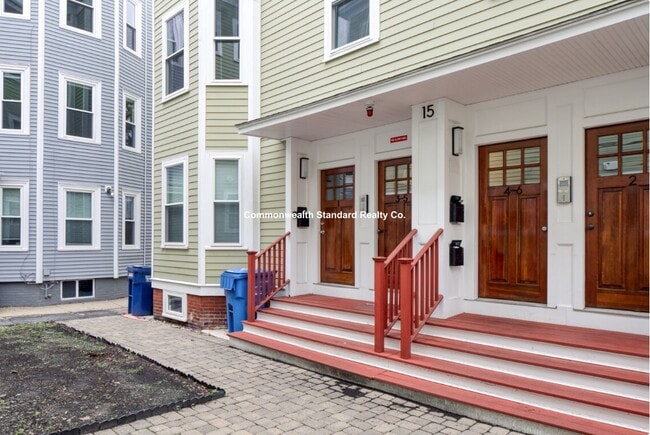 Building Photo - 15 Marney St Unit 5