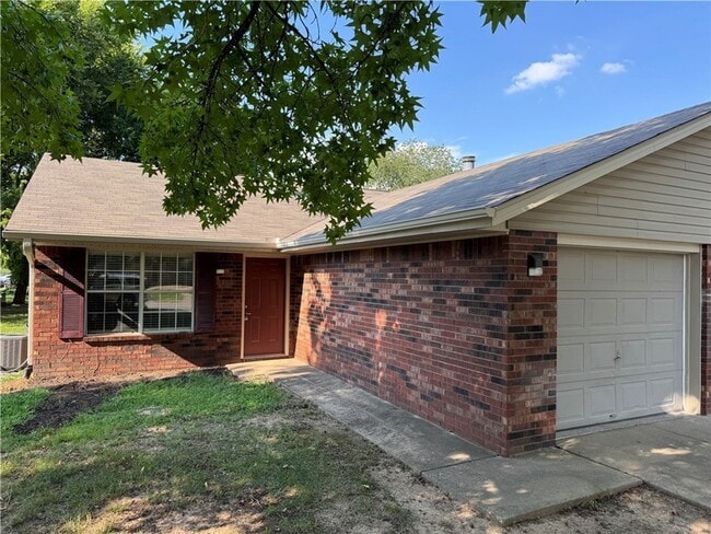 Building Photo - 4420 W Franciscan Trail Rental