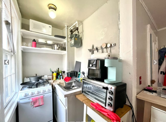 Photo - 2 Champney Plz