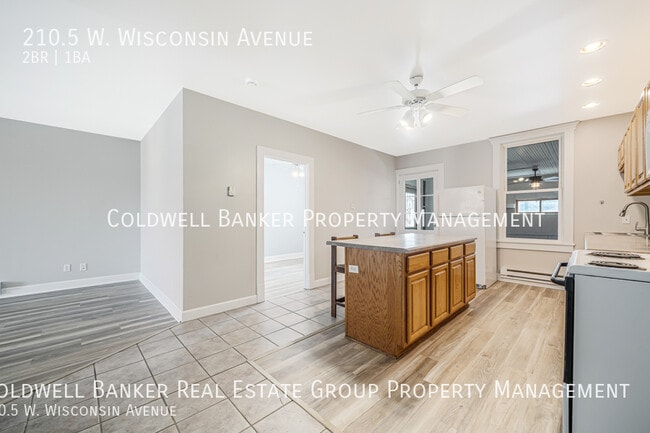Photo - 210.5 W Wisconsin Ave