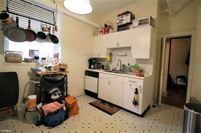 Photo - 1667 CommonnwealthAve