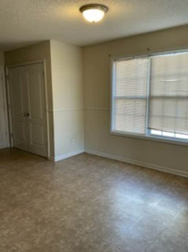 Photo - 3787 Man O War Blvd