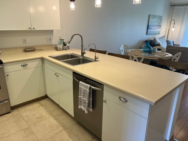 Photo - Napili - 2 bedroom/2 bath fully furnished, 2nd floor