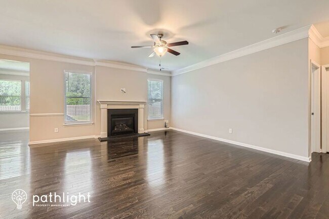 Photo - 2218 Knocktree Dr