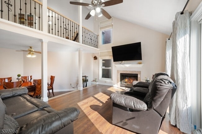 Photo - 4141 Bloomingdale Dr