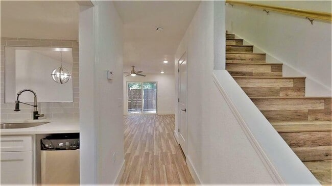 Photo - 1913 Hearthstone Dr Unidad D