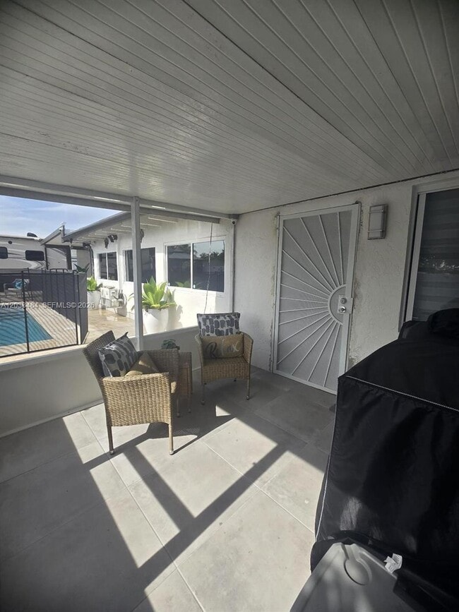 Building Photo - 13220 SW 66th St Unit A
