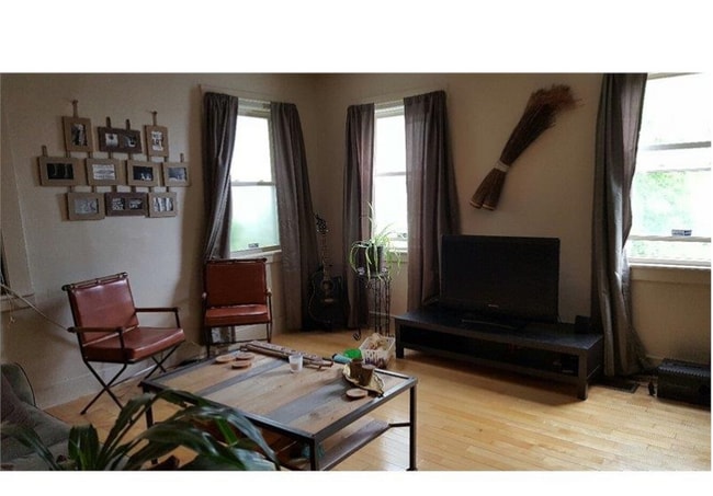 15 N Main St Unit 1