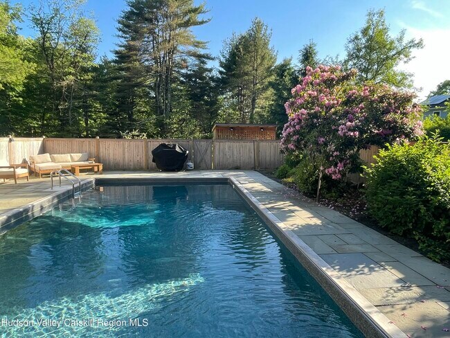 Photo - 10 Purdy Hollow Rd