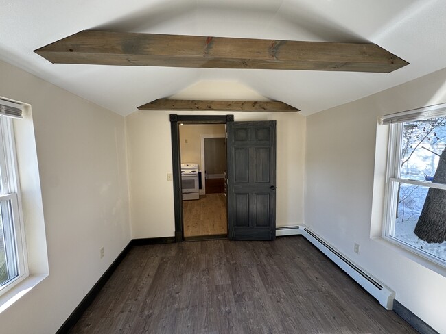 Fotografía del edificio - 15 Pleasant Pl Unidad # 1