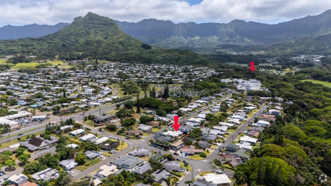 Building Photo - 692 Uluoa St Rental