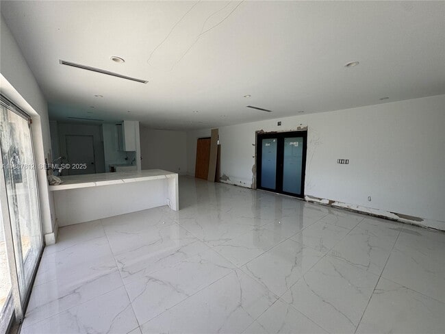 Photo - 444 NW 21st St