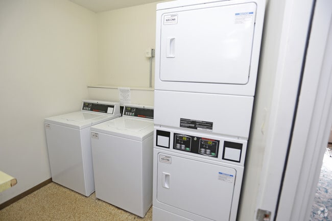Laundry Room - Les Chateaux
