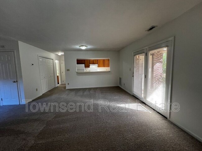 Photo - 1051-4 Ancestry Dr.