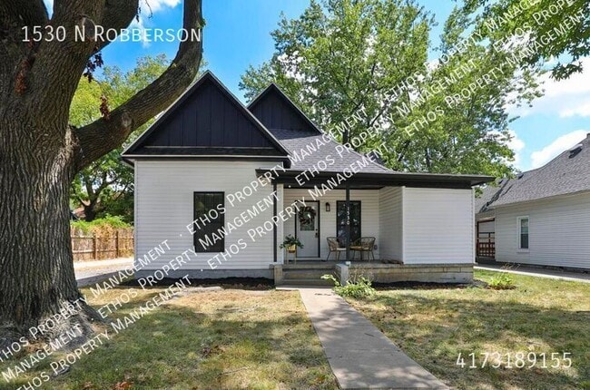Building Photo - 1530 N Robberson-