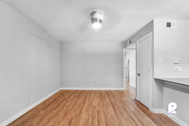 Photo - The Highlander