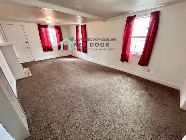 Photo - 2222 8th Ave S Unidad 2222 1/2 8th Ave S