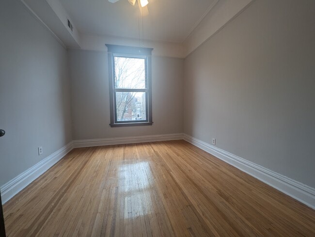 Photo - 3824 N Fremont St Unit 3820-2