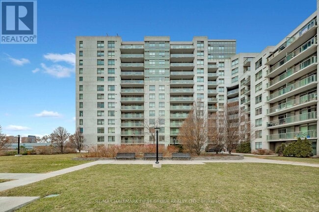 Photo - 812 Lansdowne Ave Unit 918