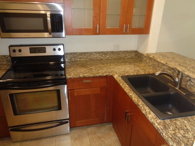 Photo - 387 Unidad H