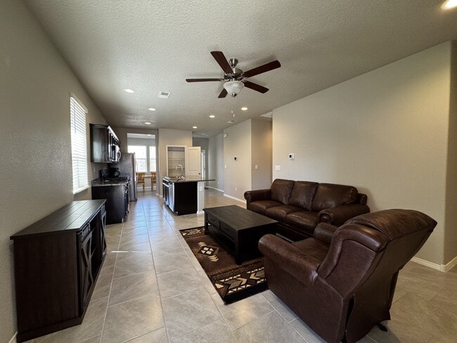 Photo - 4248 Skyline Loop NE