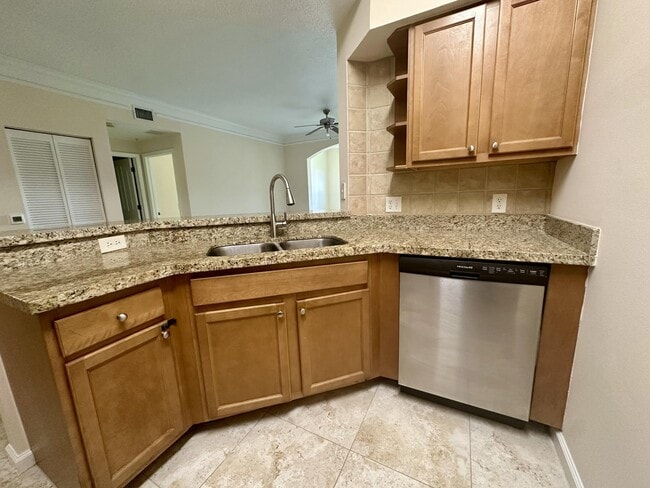 9901 Baywinds Blvd Unit 3105