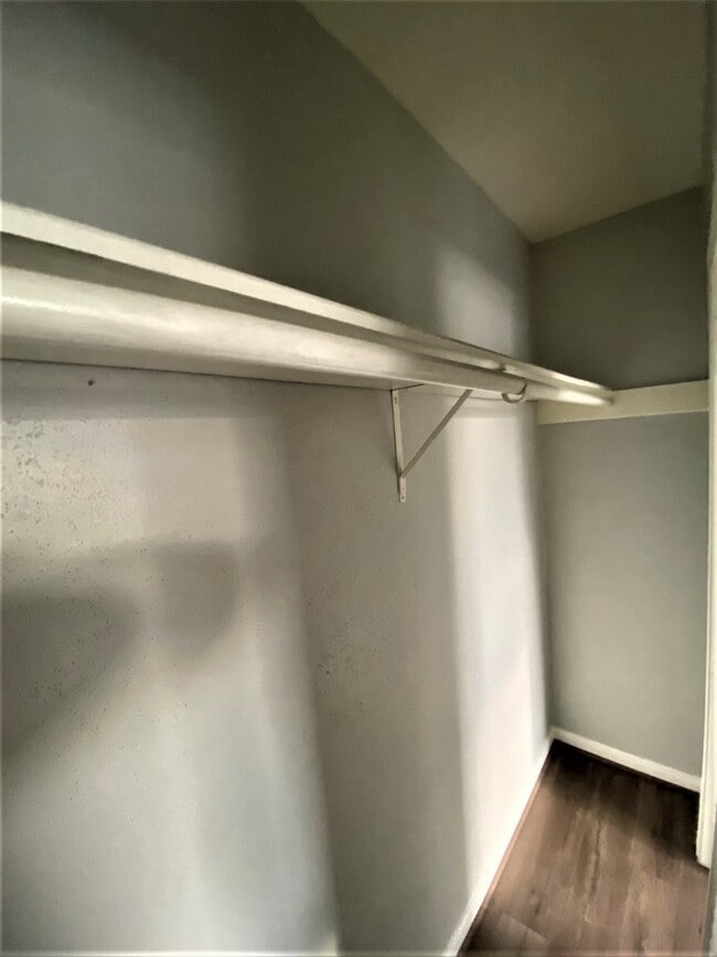 Photo - 7842 Winehill Ln