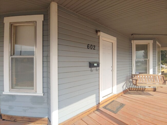 Building Photo - 602 S Main St Unit 602 S Main