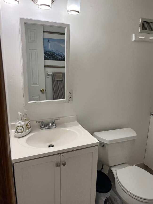 Photo - 20 Elmwood Ave Unit Efficiency Studio