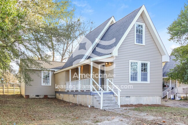 Photo - 130 Pelzer St