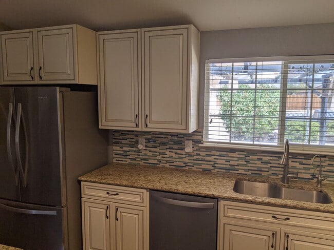 Photo - 1645 Meadows Ave