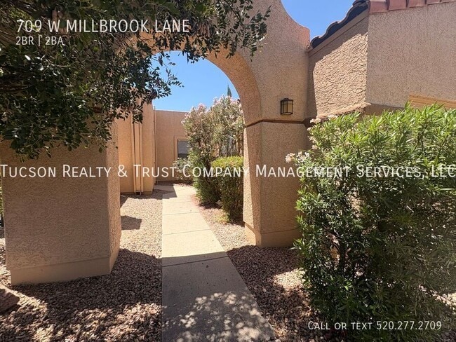 Photo - 709 W Millbrook Ln