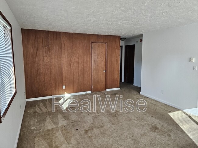 Photo - 616 NE Anderson St